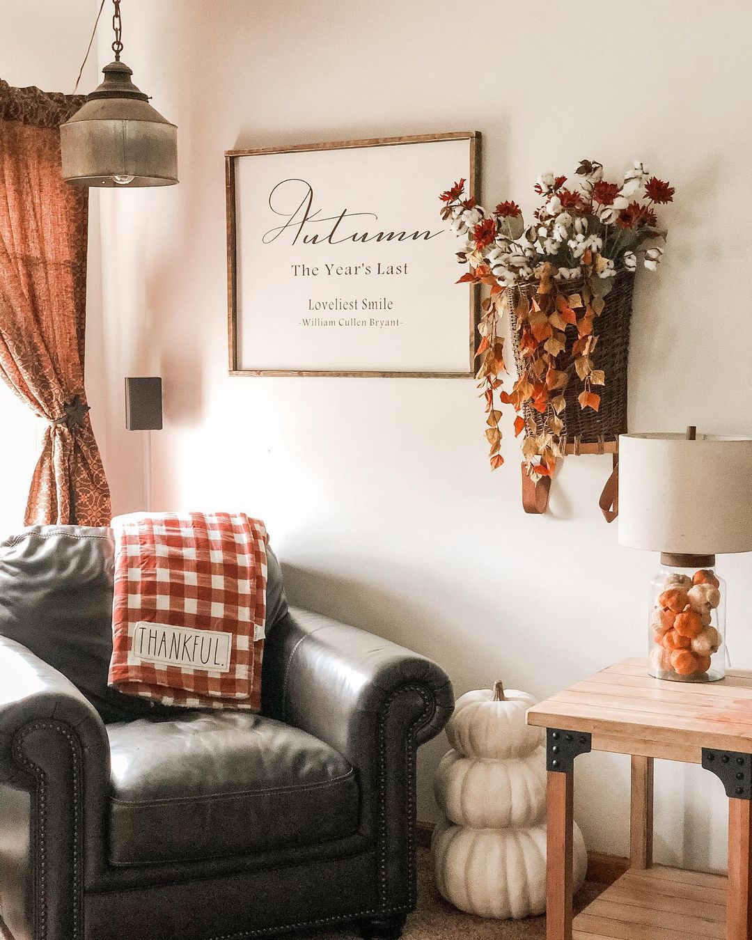 fall theme living room