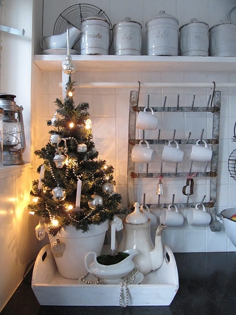 11 Cozy Christmas Kitchen Décor Ideas  Home Design in the world