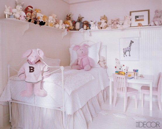 Cozy Neutral Pinky Little Girl Bedroom