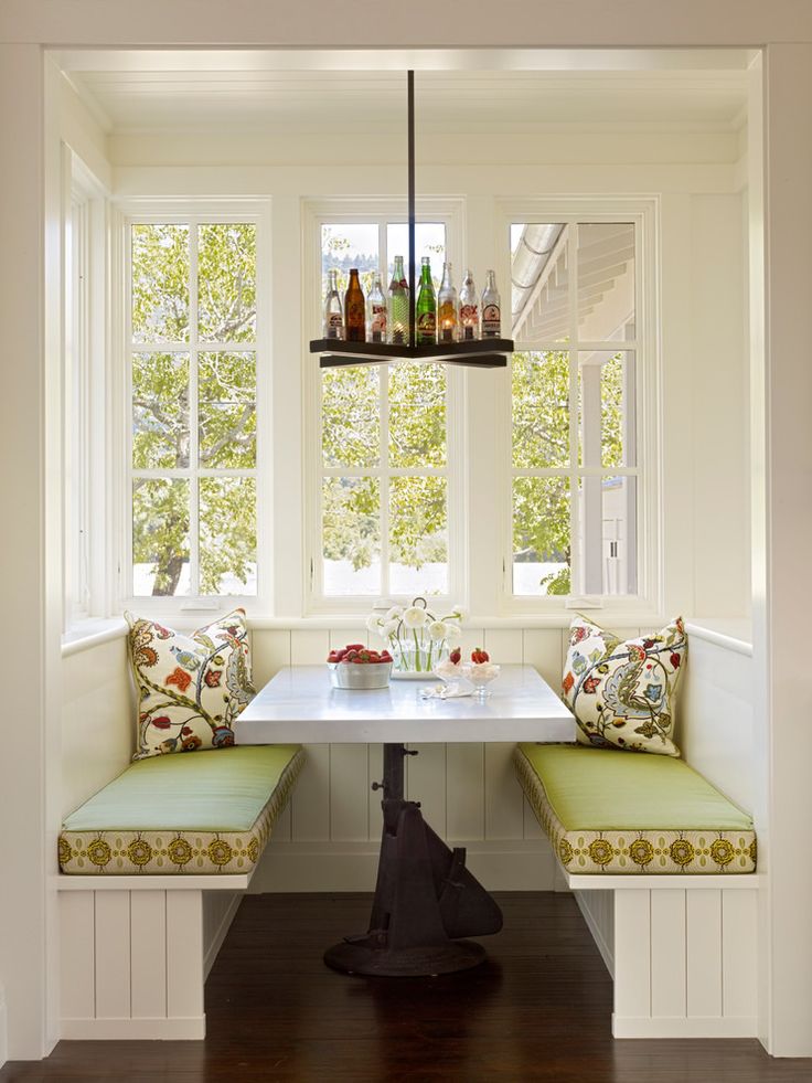 40 Cute And Cozy Breakfast Nook Décor Ideas | DigsDigs