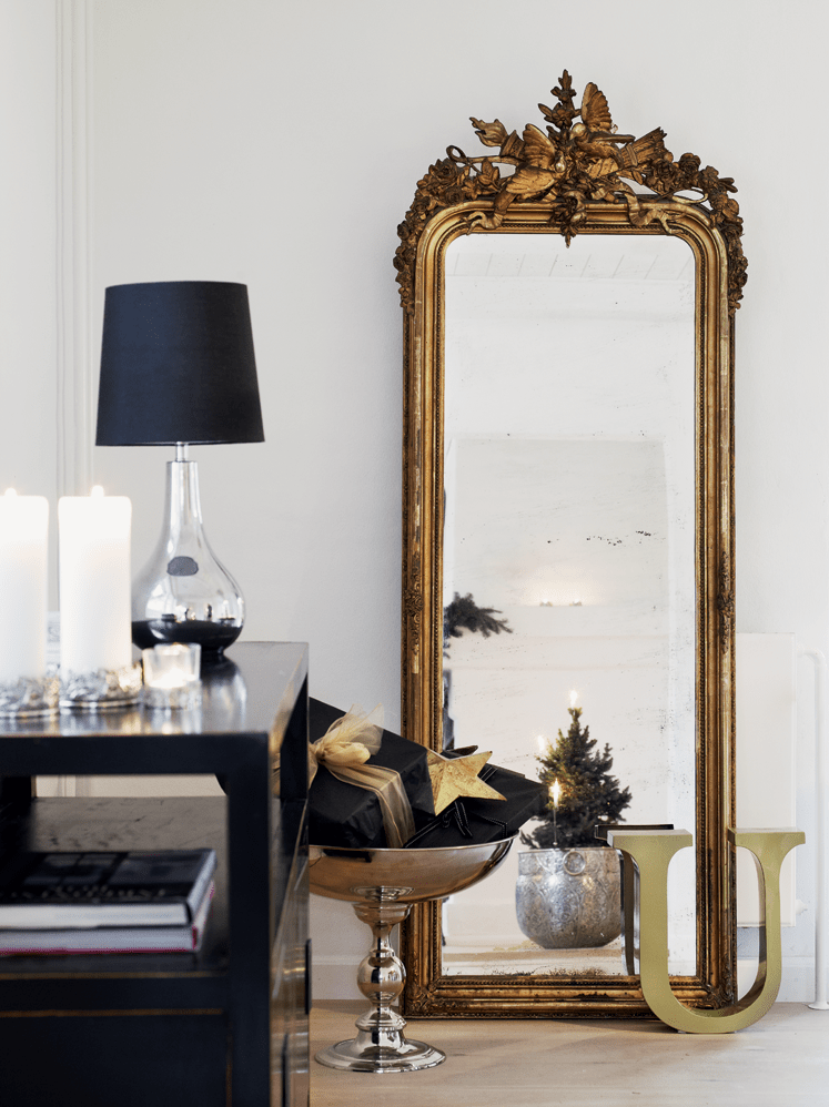 Vintage Mirror Deco