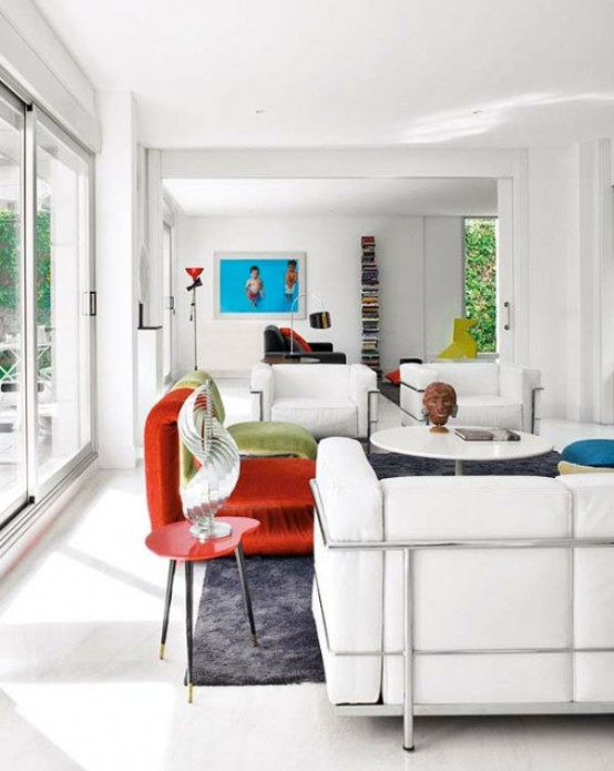 Dramatic Colorful Apartment With Vintage Pieces
