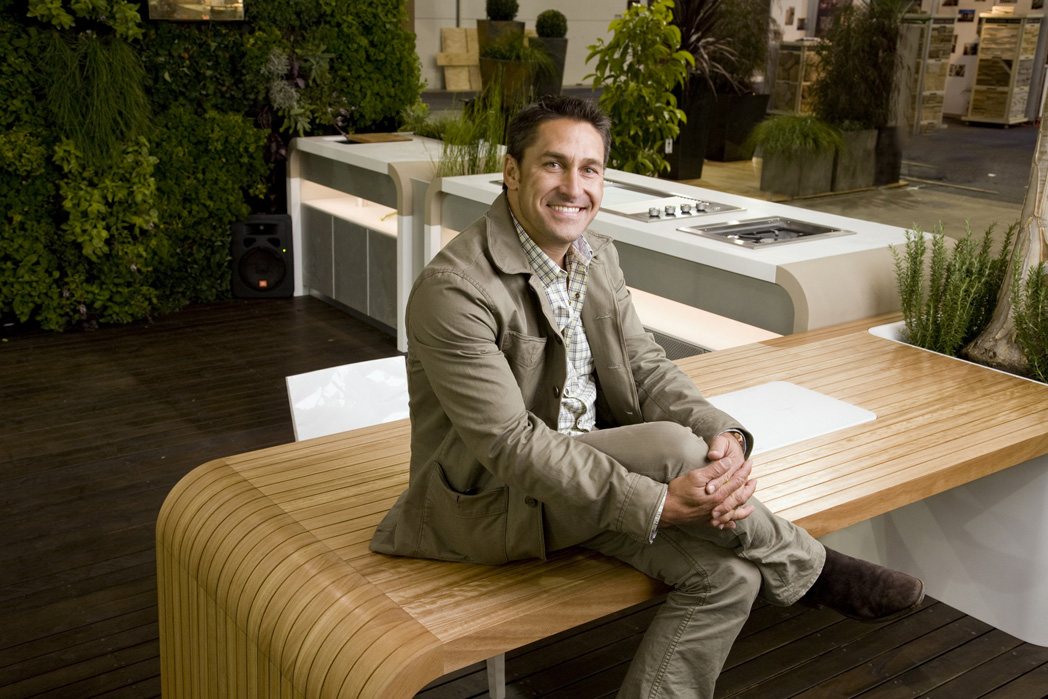 Electrolux Modern Outdoor Kitchen | DigsDigs