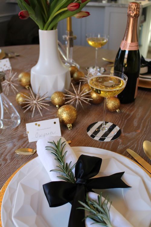New Black And Gold Christmas Table Decorations for Large Space