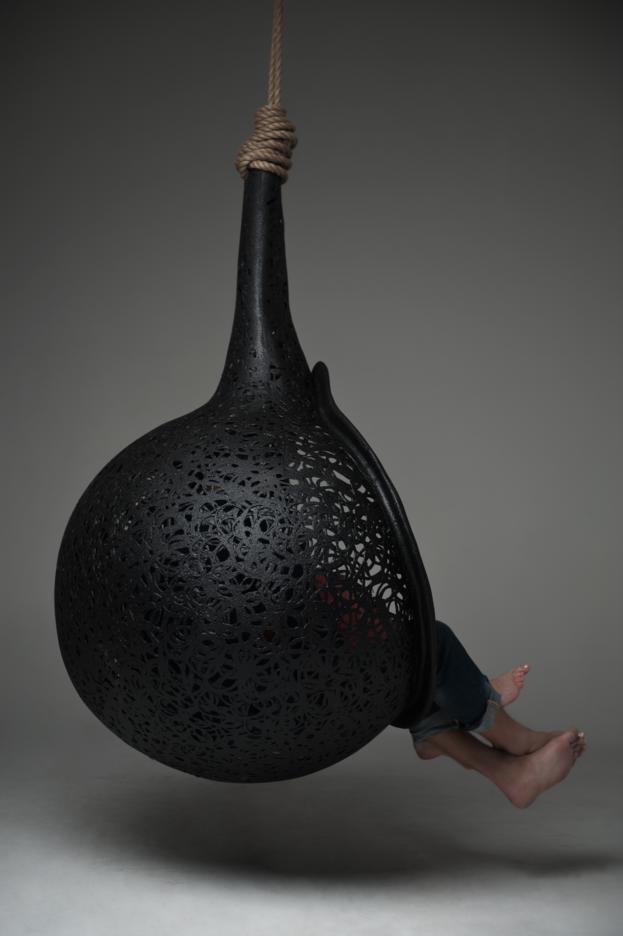 Exclusive Hanging Chair For Your Garden | DigsDigs