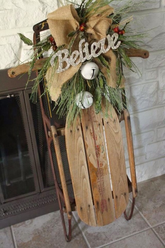 33 Creative And Fun Sleigh Décor Ideas For Christmas - DigsDigs
