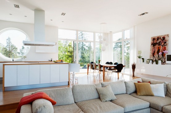 Functional Minimalist House For Large Family