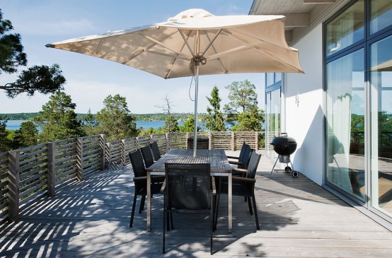 Functional Minimalist House For Large Family