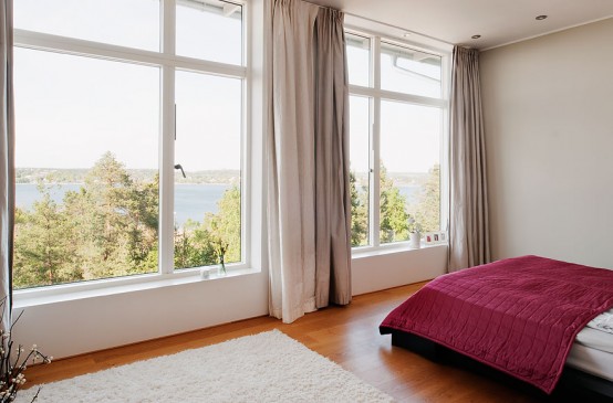 Functional Minimalist House For Large Family