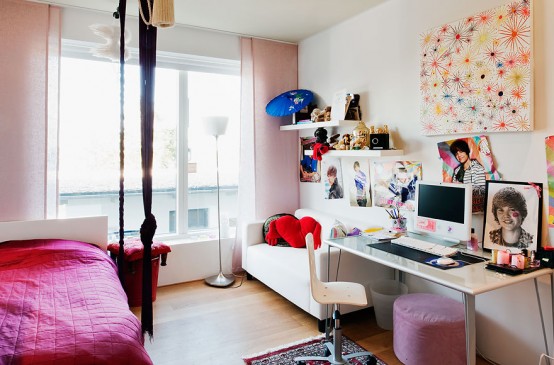 Functional Minimalist House For Large Family