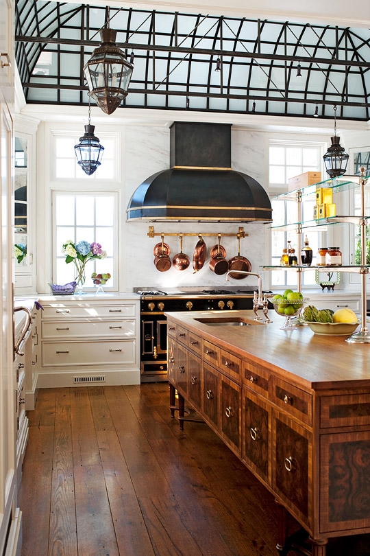 Gorgeous Traditional Kitchen In 18th Century Style
