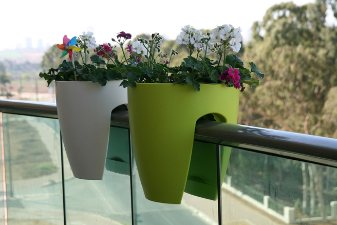 balcony planters,balcony pots,contemporary planters,contemporary pots,cool planters,greenbo,modern planters,modern pots,planter pots,planters,pots