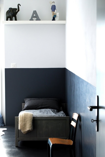 half painted decor paint walls grey trend latest lambrisering zwarte halve bedroom verf digsdigs rooms navy tone painting way meme