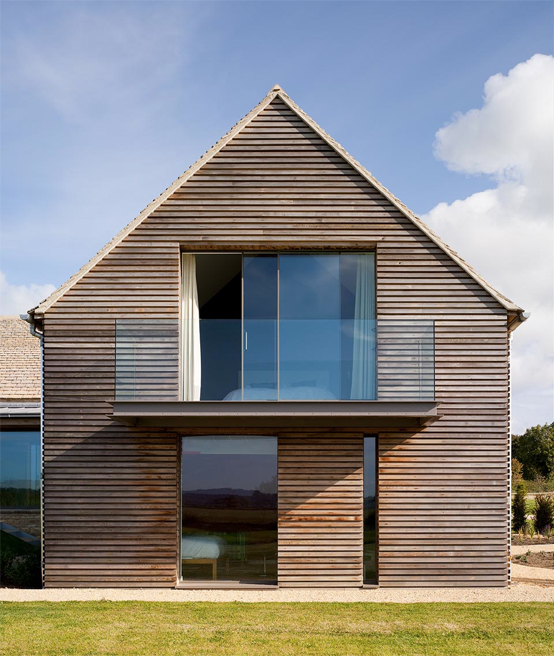 Barn Converted To The Contemporary House With a Pool 