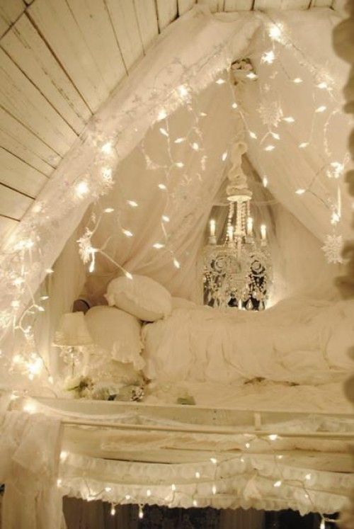 lights bedroom string use decorating christmas bed fairy romantic attic diy bedrooms hang dream light chic nook canopy digsdigs victorian
