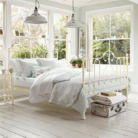 Cheerful Summer Interiors: 49 Inspiring Fresh Summer Bedroom Designs ...