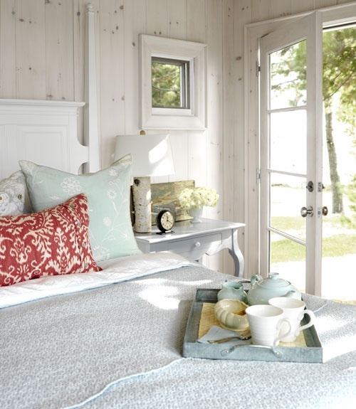 Inspiring fresh summer bedroom designs 24