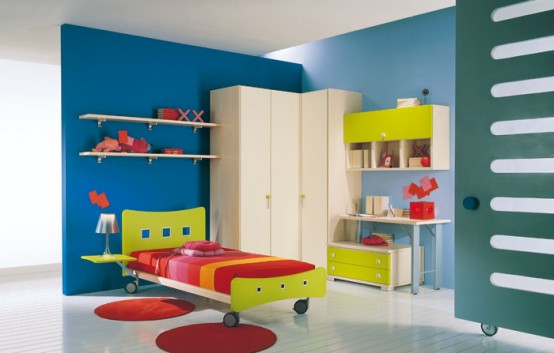 http://www.digsdigs.com/photos/kids-room-decor-idea-8-554x353.jpg