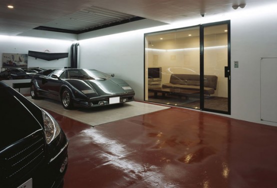 House with 9-Cars Garage and Lamborghini in the Living Room
