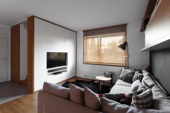 Laconic Yet Cozy Apartment In White And Natural Wood Laconic Yet Cozy Apartment In White And Natural Wood