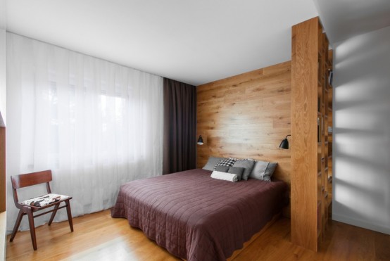 Laconic Yet Cozy Apartment In White And Natural Wood Laconic Yet Cozy Apartment In White And Natural Wood