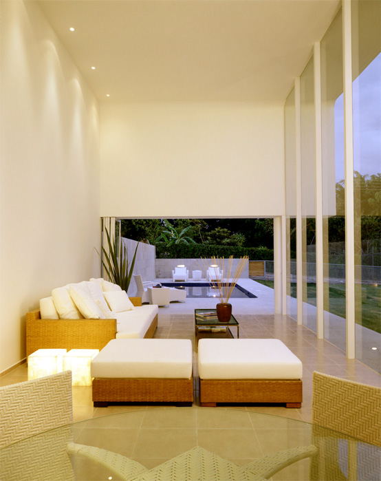 Los Amates Modern House In Mexico