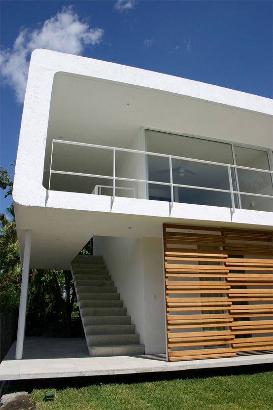 Los Amates Modern House In Mexico