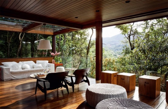 Luxurious summer veranda design with glass walls and ceiling ... Véranda désign Une