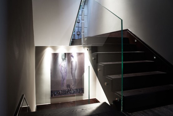 Luxury London Penthouse Infused With Impressive Dark Hues