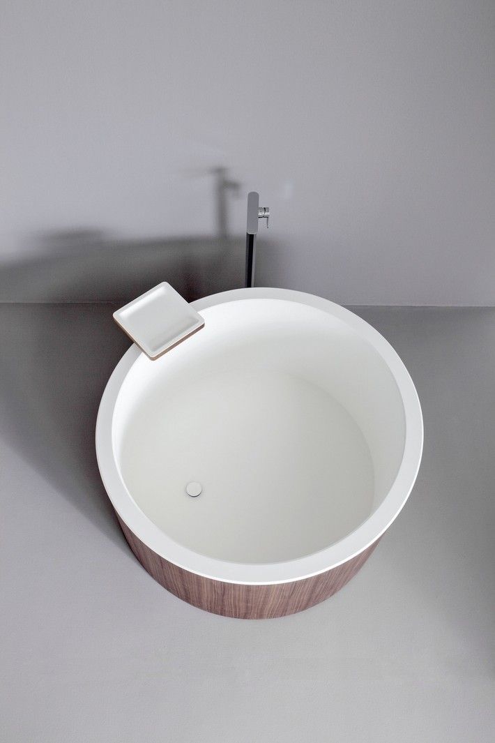 mini bathtub shower