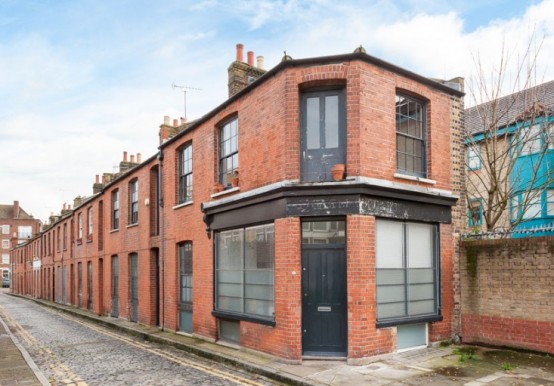 Modern And Fresh House Of An Old Workshop