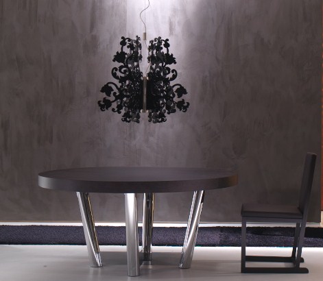 Modern And Luxurious Dinner Table_