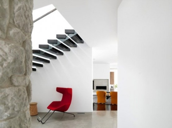 Modern And Spacious Beach Black And White House