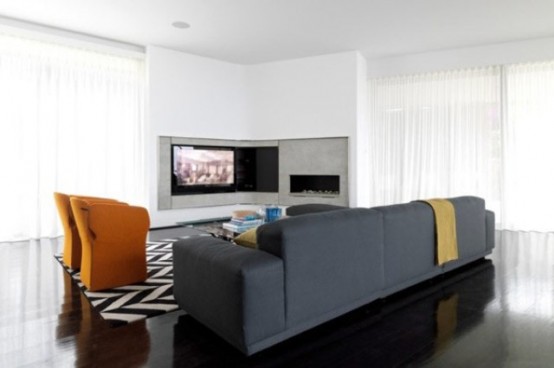 Modern And Spacious Beach Black And White House