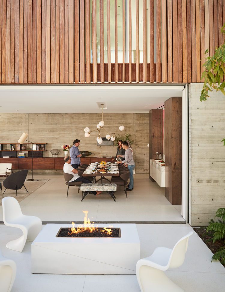 Modern And Stylish Home Embracing The Surroundings