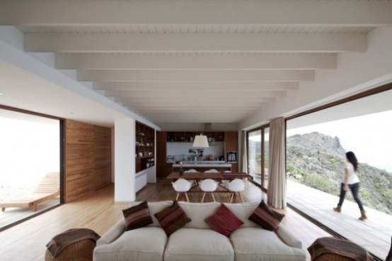 Modern Clifftop House With Spectacualr Views