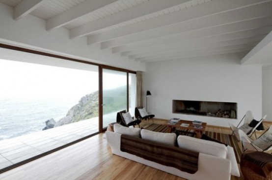 Modern Clifftop House With Spectacualr Views