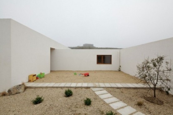 Modern Clifftop House With Spectacualr Views