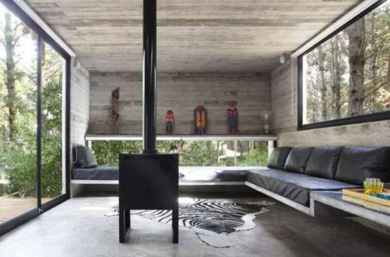 Modern House Of Concrete Opened To Nature