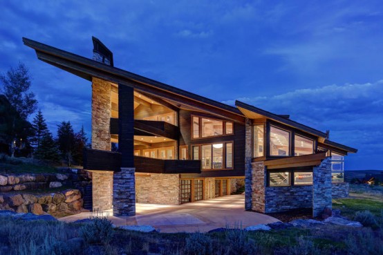 Modern Mountain Residence With Stunning Views Modern Mountain Residence With Stunning Views