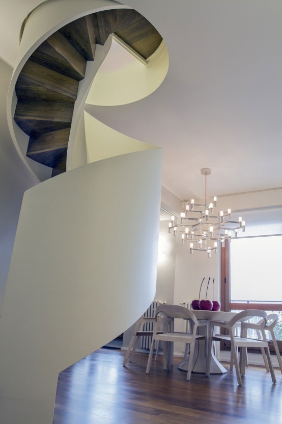 Modern Residence With Practically Organized Interiors