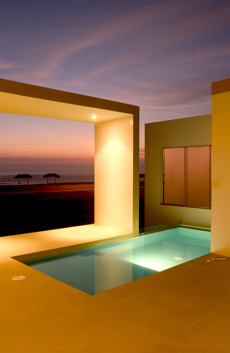 Modern Small Beach House Design in Peru by Javier Artadi Arquitecto