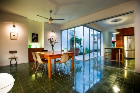 Modern Tree House With Natural Touches And Local Art Pieces