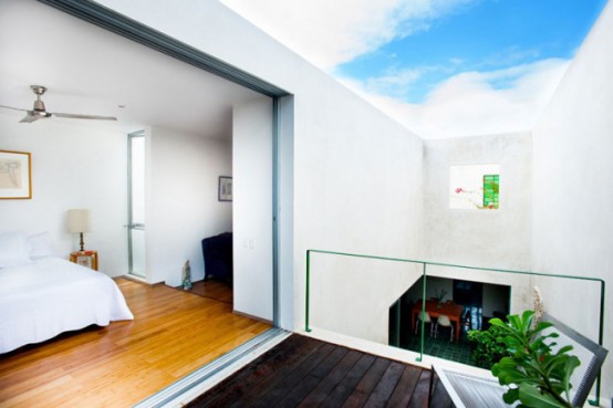 Modern Tree House With Natural Touches And Local Art Pieces