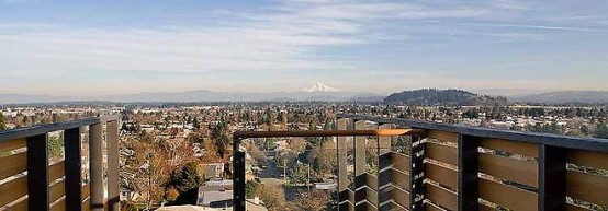 Modernist House On The Slope With Commaniding Views Modernist House On The Slope With Commaniding Views