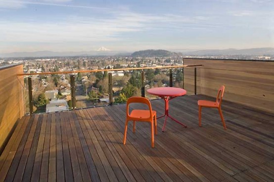 Modernist House On The Slope With Commaniding Views Modernist House On The Slope With Commaniding Views