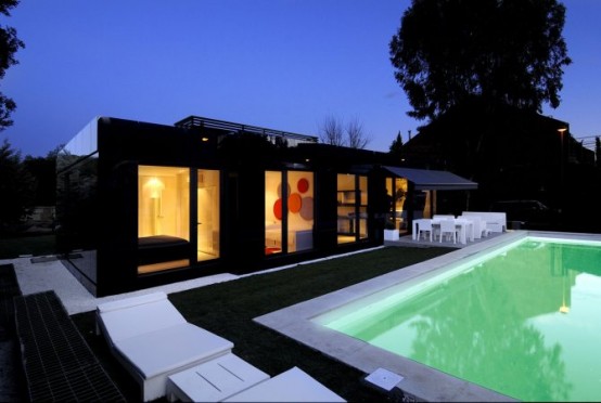 Modular Glossy Black House