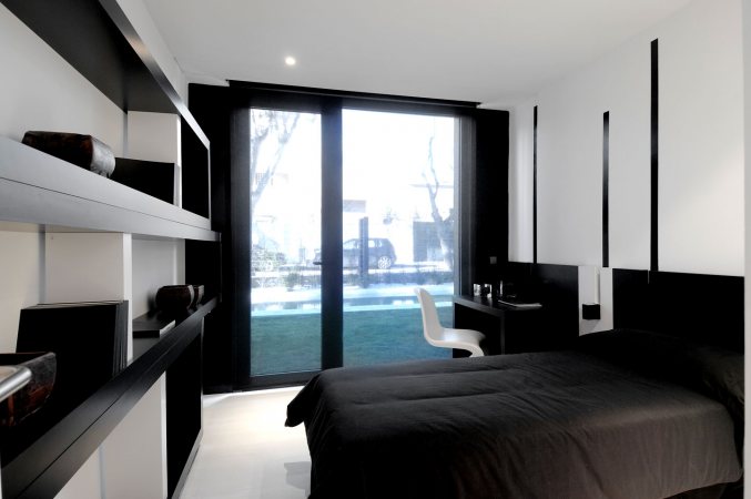 a-cero,black and white interior, black and white interior design,  black house design, contemporary prefab house, modern modular house,  modern prefab house, modular home, modular house, prefab home, modern  home designs, prefab home designs