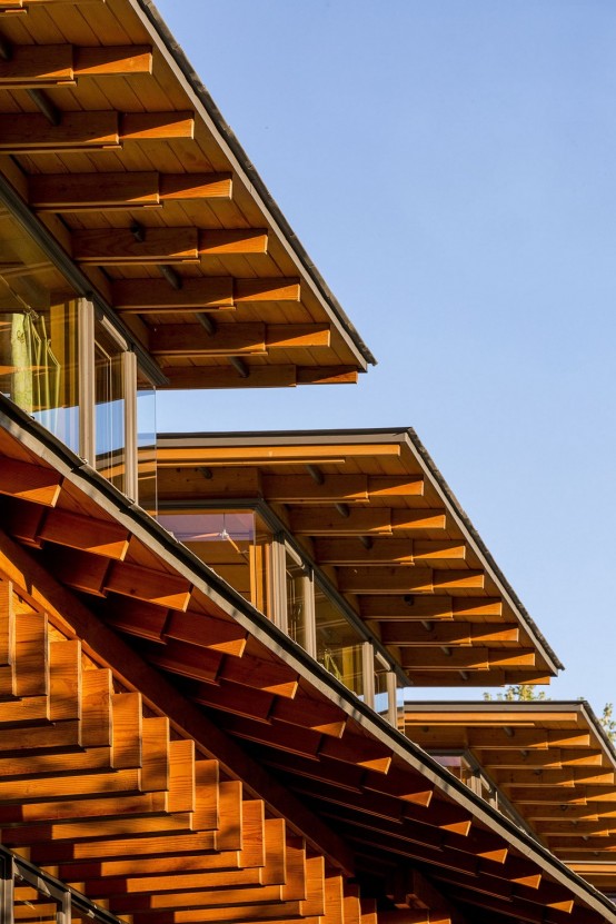 Montana Glass Home With Lots Of Wood In Decor Montana Glass Home With Lots Of Wood In Decor