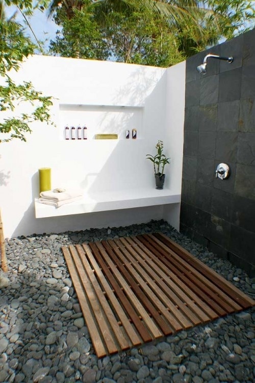 45 Outdoor Bathroom Designs That You Gonna Love - DigsDigs